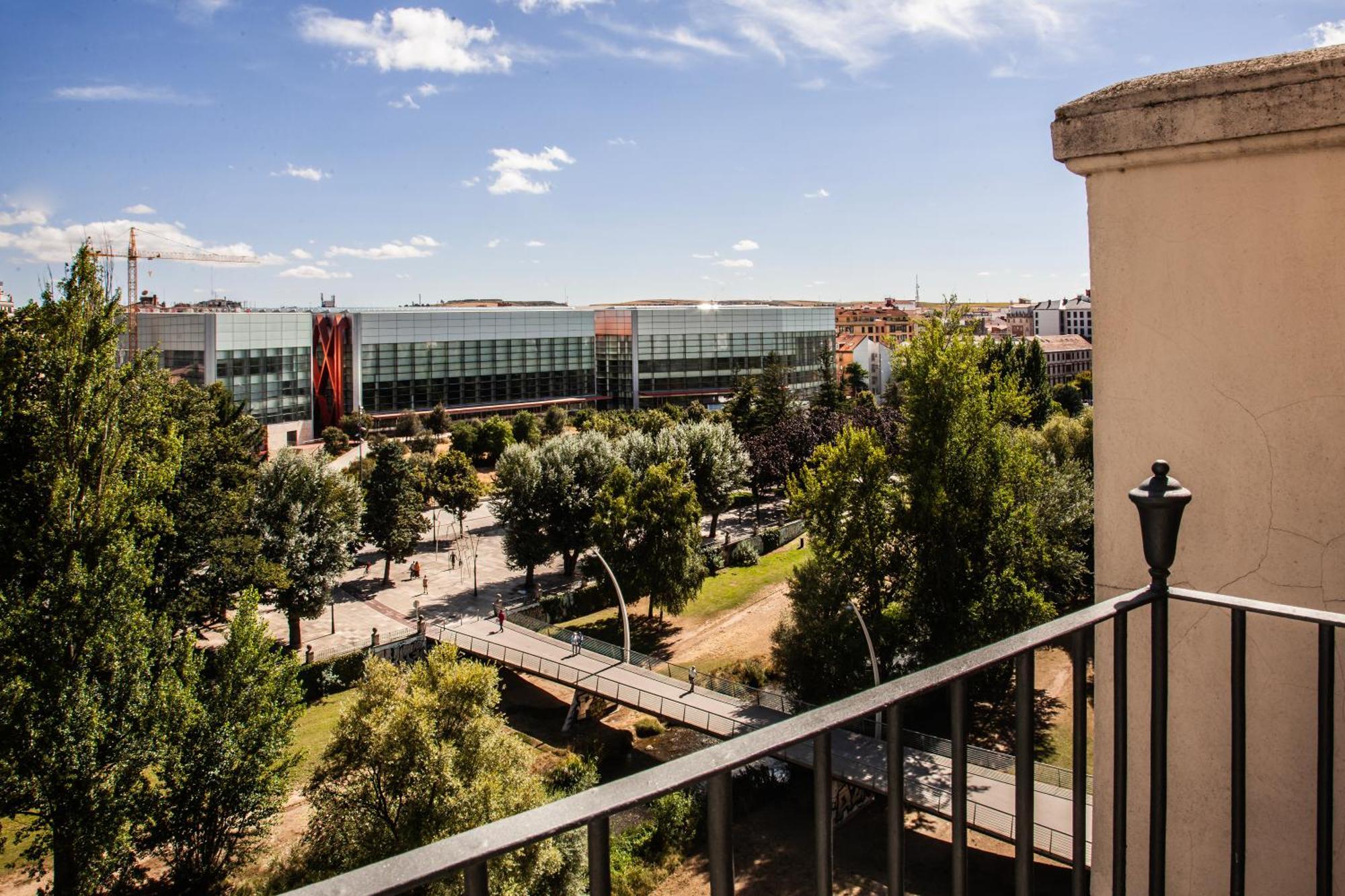 Museo Evolucion Apartment Burgos Luaran gambar